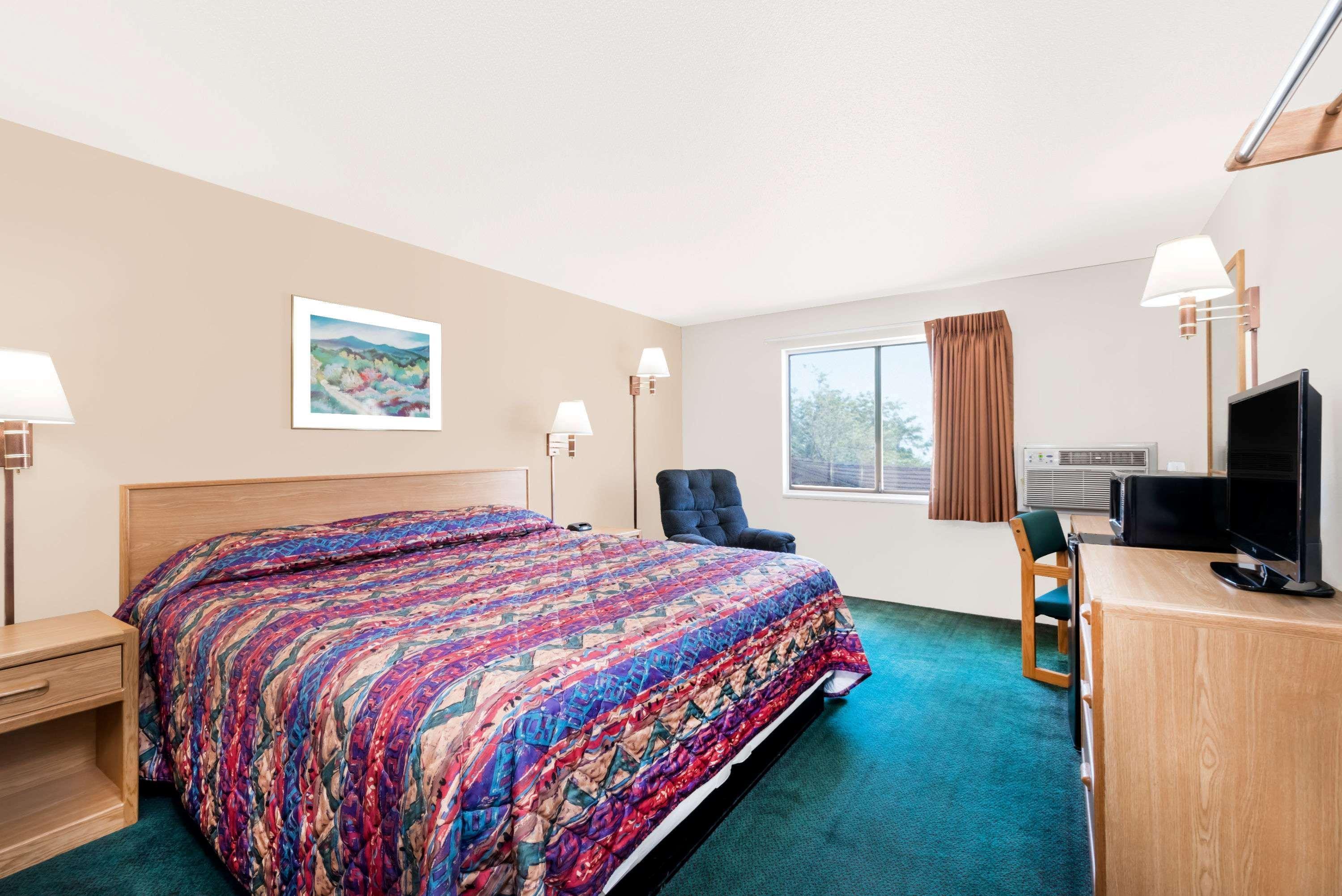 Super 8 By Wyndham Belle Fourche Sd Otel Dış mekan fotoğraf